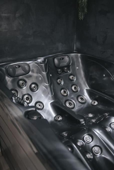 Appartement 2 Pieces Jacuzzi Brioude Extérieur photo